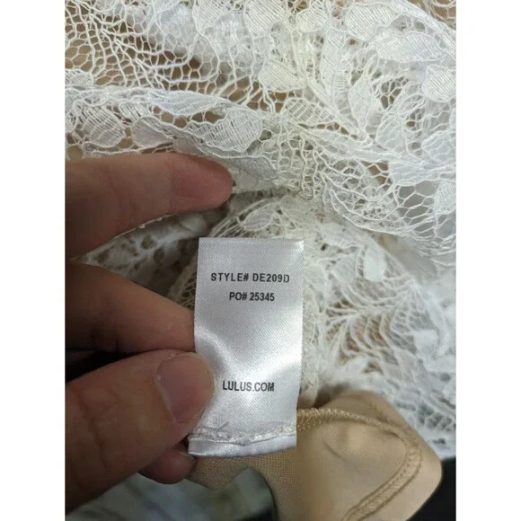 Lulus All Of My Heart Womens Lace Skater Dress White Nude Plunge Medium NWT - Picture 8 of 11